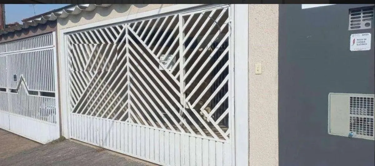 Casa com 3 quartos à venda em Vila Marari — foto 1