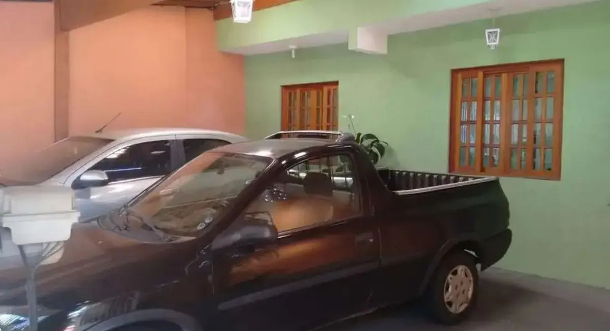 Casa com 4 quartos para alugar em Vila Santa Catarina — foto 2
