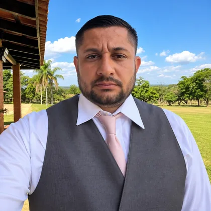 Leandro Hnydczah, corretor de imóveis CRECI 314600